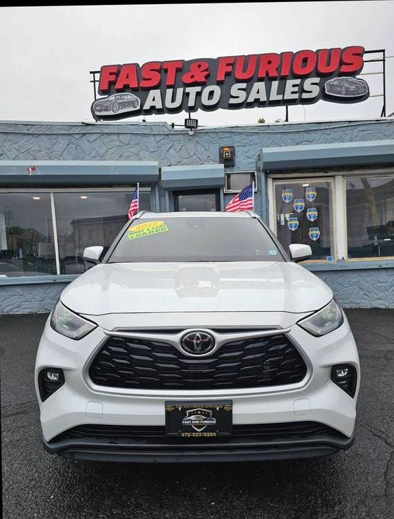 TOYOTA HIGHLANDER 2022 5TDGZRBHXNS592412 image TOYOTA HIGHLANDER 2022 5TDGZRBHXNS592412 image