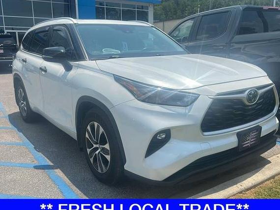 TOYOTA HIGHLANDER 2022 5TDGZRAH2NS097185 image