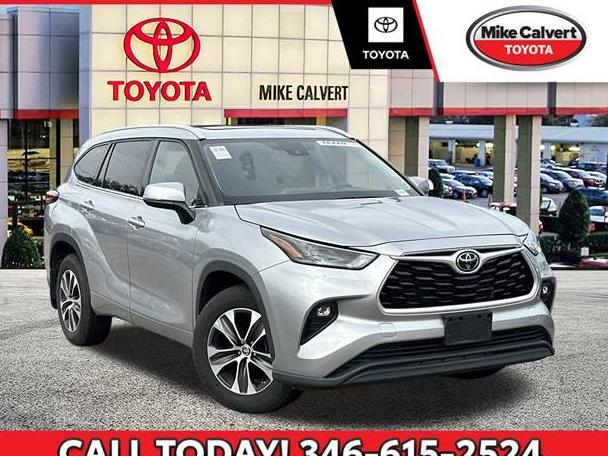 TOYOTA HIGHLANDER 2022 5TDGZRBH5NS207886 image