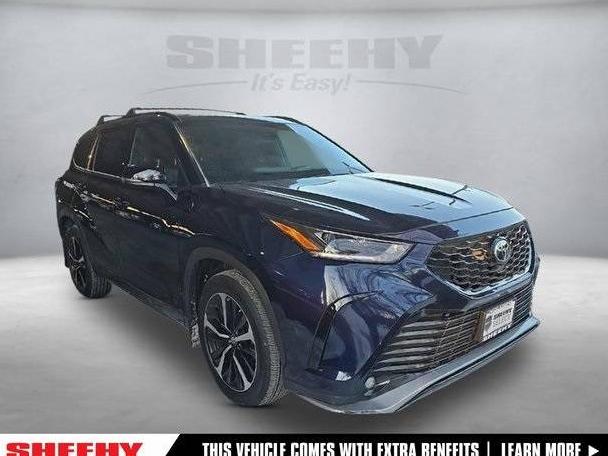 TOYOTA HIGHLANDER 2022 5TDLZRBH4NS257130 image