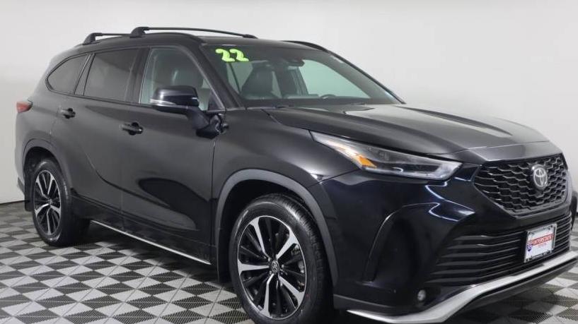 TOYOTA HIGHLANDER 2022 5TDLZRBH1NS172360 image