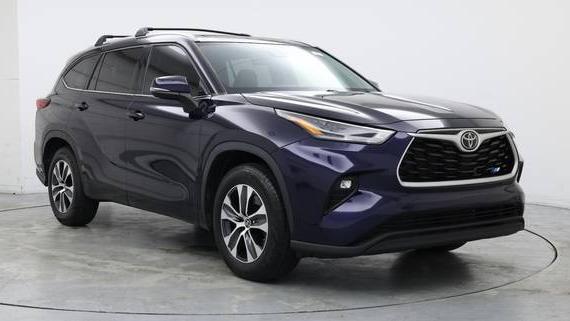 TOYOTA HIGHLANDER 2022 5TDGZRAH2NS108105 image