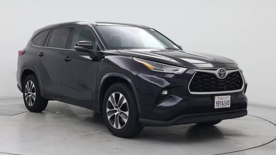 TOYOTA HIGHLANDER 2022 5TDHZRAH4NS126142 image