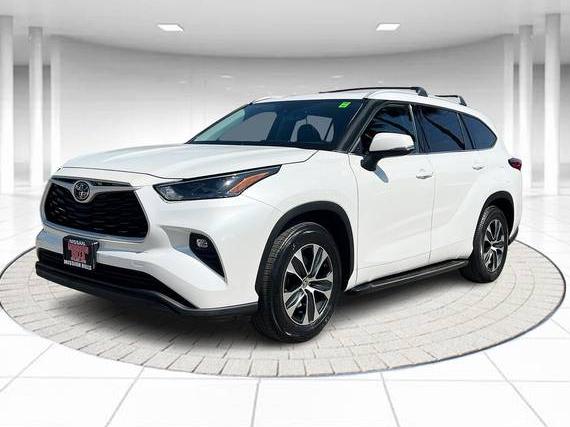 TOYOTA HIGHLANDER 2022 5TDHZRAH3NS551819 image TOYOTA HIGHLANDER 2022 5TDHZRAH3NS551819 image
