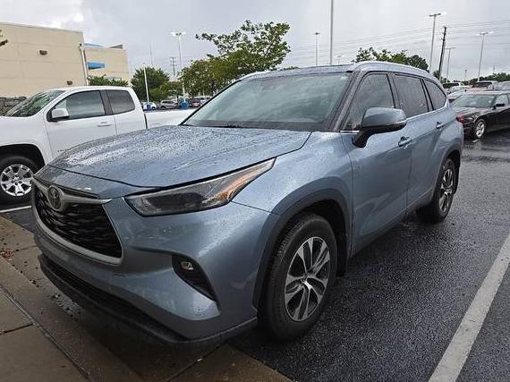 TOYOTA HIGHLANDER 2022 5TDGZRAH8NS121246 image