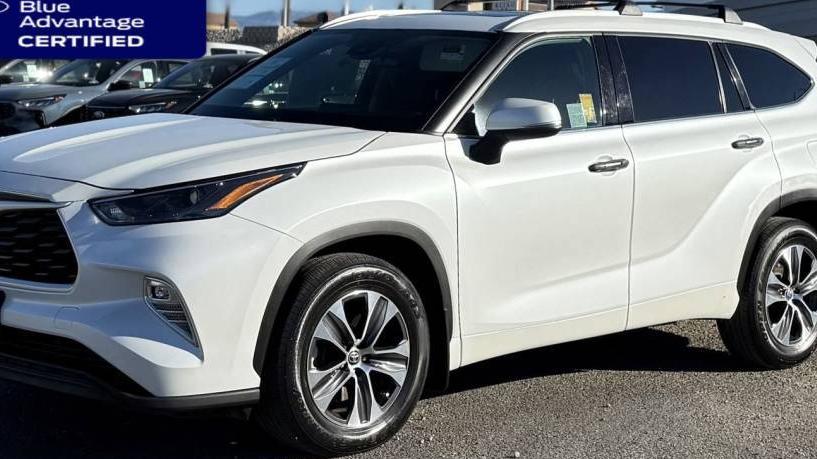 TOYOTA HIGHLANDER 2022 5TDHZRAH9NS549038 image