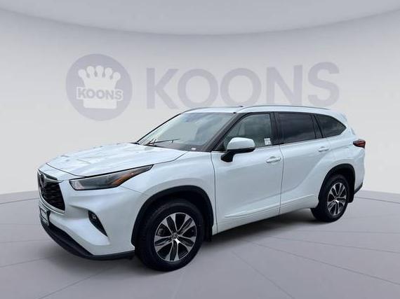TOYOTA HIGHLANDER 2022 5TDGZRBH2NS583316 image