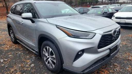 TOYOTA HIGHLANDER 2022 5TDGZRBH7NS165768 image