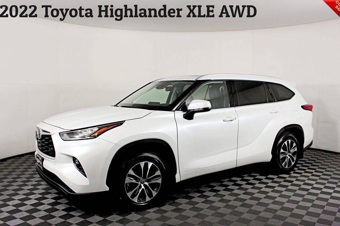 TOYOTA HIGHLANDER 2022 5TDGZRBH0NS590605 image