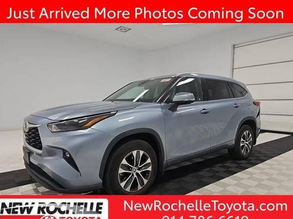 TOYOTA HIGHLANDER 2022 5TDGZRBH2NS212981 image