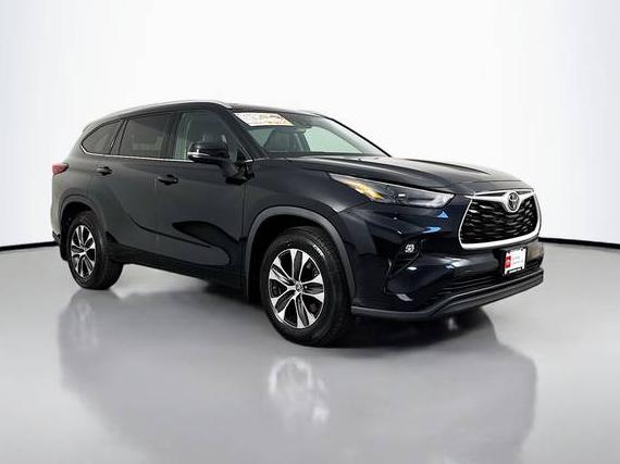 TOYOTA HIGHLANDER 2022 5TDGZRBH5NS589577 image TOYOTA HIGHLANDER 2022 5TDGZRBH5NS589577 image
