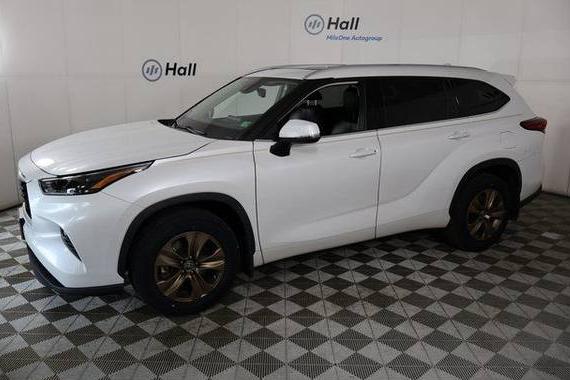 TOYOTA HIGHLANDER 2022 5TDHZRBH8NS161927 image