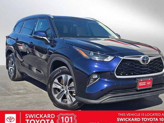 TOYOTA HIGHLANDER 2022 5TDHZRBH1NS577902 image TOYOTA HIGHLANDER 2022 5TDHZRBH1NS577902 image