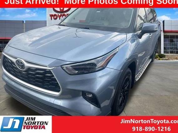TOYOTA HIGHLANDER 2022 5TDGZRAH5NS126596 image