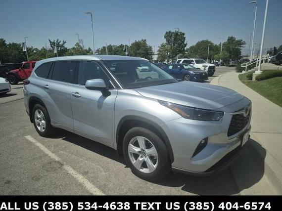 TOYOTA HIGHLANDER 2022 5TDBZRBH9NS574431 image
