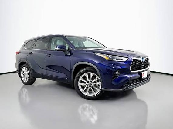 TOYOTA HIGHLANDER 2022 5TDXBRCH2NS553851 image
