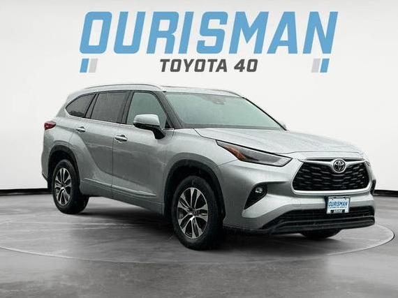 TOYOTA HIGHLANDER 2022 5TDGZRBH9NS219345 image