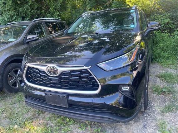 TOYOTA HIGHLANDER 2022 5TDGZRBH1NS224071 image