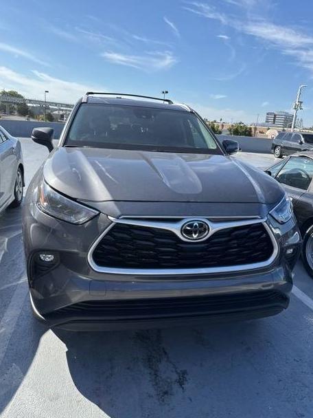 TOYOTA HIGHLANDER 2022 5TDHZRBH8NS593966 image