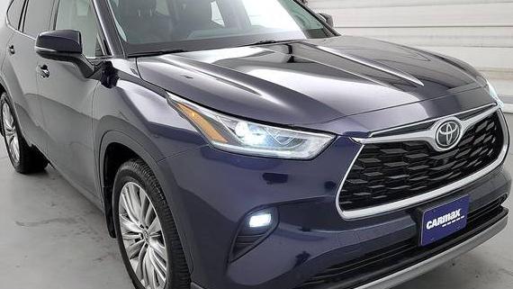 TOYOTA HIGHLANDER 2022 5TDFZRBH0NS228625 image