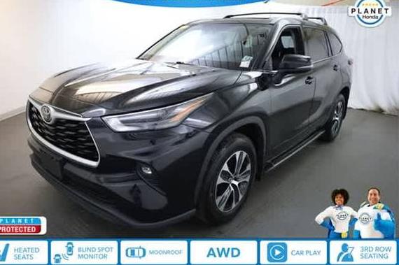 TOYOTA HIGHLANDER 2022 5TDGZRBH0NS227172 image