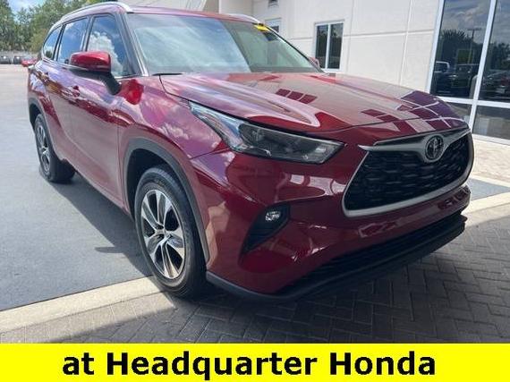 TOYOTA HIGHLANDER 2022 5TDGZRAH4NS554059 image