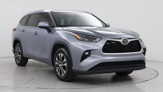 TOYOTA HIGHLANDER 2022 5TDHZRAH1NS105247 image