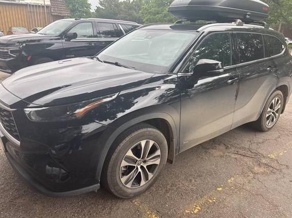 TOYOTA HIGHLANDER 2022 5TDGBRCH8NS553112 image