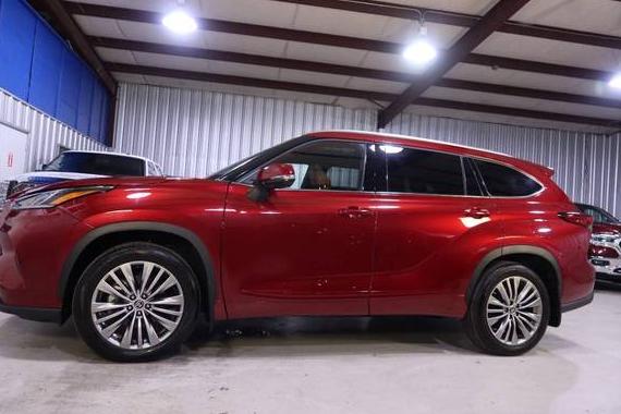 TOYOTA HIGHLANDER 2022 5TDFZRAH7NS093693 image