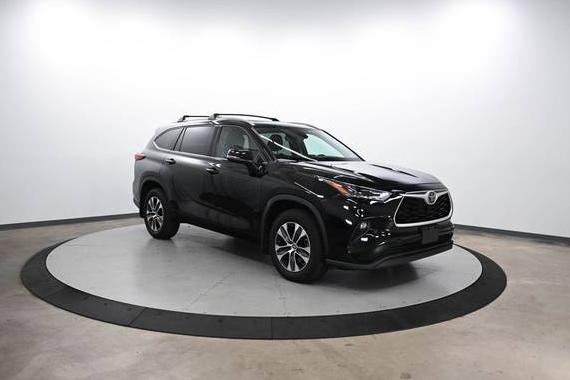 TOYOTA HIGHLANDER 2022 5TDHZRBH1NS253882 image