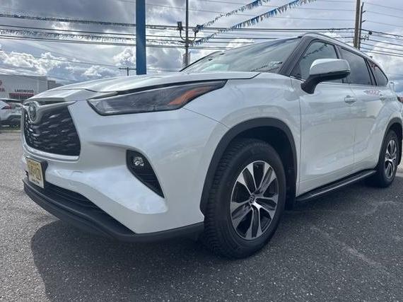 TOYOTA HIGHLANDER 2022 5TDGZRBH7NS162725 image TOYOTA HIGHLANDER 2022 5TDGZRBH7NS162725 image