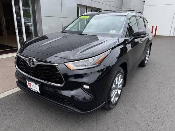 TOYOTA HIGHLANDER 2022 5TDDZRBH4NS593350 image