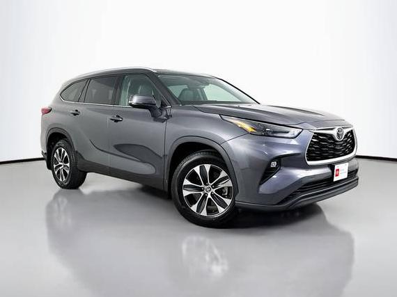 TOYOTA HIGHLANDER 2022 5TDGZRBH1NS207626 image TOYOTA HIGHLANDER 2022 5TDGZRBH1NS207626 image