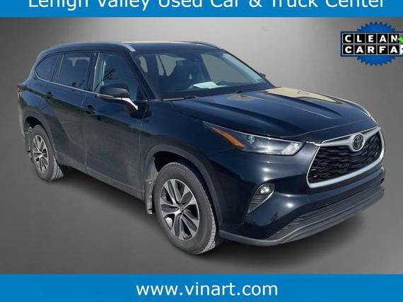TOYOTA HIGHLANDER 2022 5TDHZRBHXNS177515 image