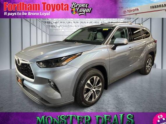 TOYOTA HIGHLANDER 2022 5TDHZRBH5NS214793 image TOYOTA HIGHLANDER 2022 5TDHZRBH5NS214793 image