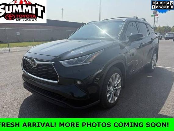 TOYOTA HIGHLANDER 2022 5TDDZRBH6NS574525 image