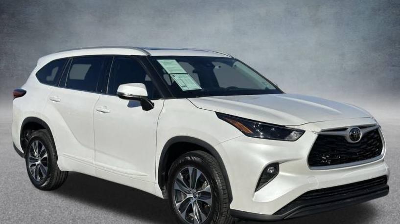 TOYOTA HIGHLANDER 2022 5TDHZRAH2NS113938 image