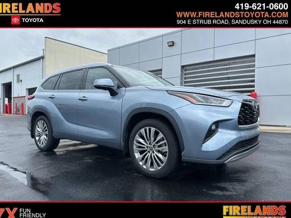 TOYOTA HIGHLANDER 2022 5TDFZRBH4NS189862 image