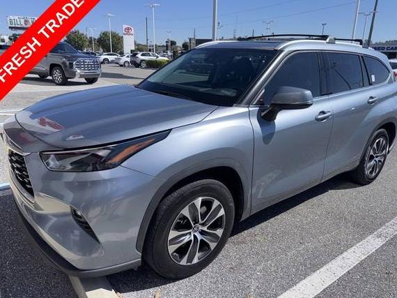TOYOTA HIGHLANDER 2022 5TDHZRAH8NS141811 image TOYOTA HIGHLANDER 2022 5TDHZRAH8NS141811 image