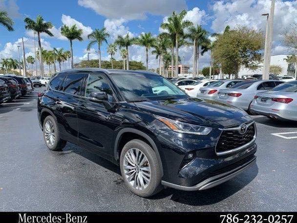 TOYOTA HIGHLANDER 2022 5TDFZRAH5NS123631 image