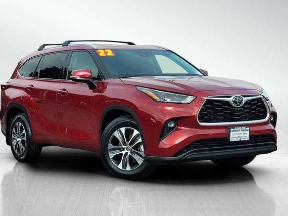 TOYOTA HIGHLANDER 2022 5TDHZRBH0NS572707 image TOYOTA HIGHLANDER 2022 5TDHZRBH0NS572707 image