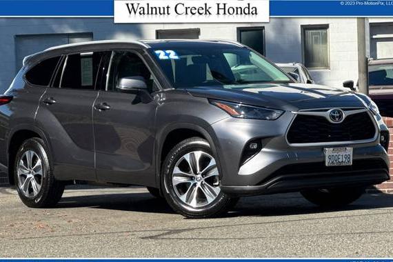 TOYOTA HIGHLANDER 2022 5TDHZRBH3NS256363 image TOYOTA HIGHLANDER 2022 5TDHZRBH3NS256363 image