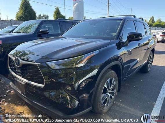 TOYOTA HIGHLANDER 2022 5TDHBRCH0NS552721 image