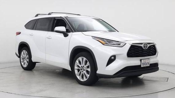 TOYOTA HIGHLANDER 2022 5TDYZRAH7NS124577 image