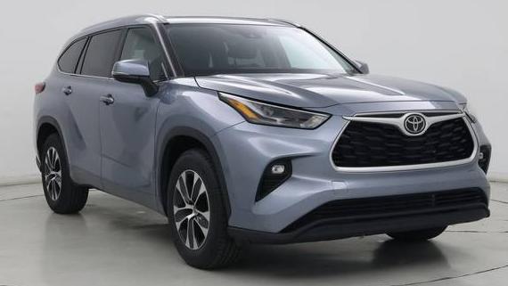 TOYOTA HIGHLANDER 2022 5TDGZRAH5NS135167 image