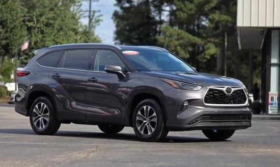 TOYOTA HIGHLANDER 2022 5TDGZRAH0NS544094 image