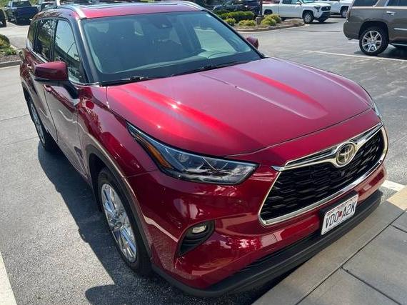 TOYOTA HIGHLANDER 2022 5TDDZRBH1NS217821 image