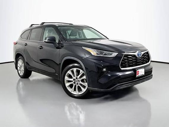 TOYOTA HIGHLANDER 2022 5TDXBRCH7NS552453 image