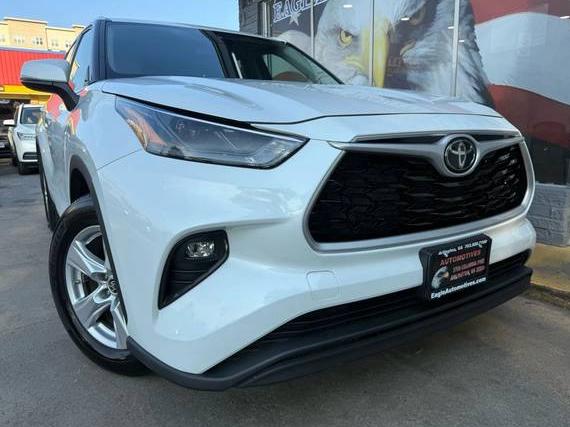TOYOTA HIGHLANDER 2022 5TDBZRBH8NS214020 image