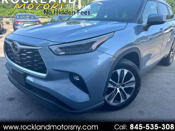 TOYOTA HIGHLANDER 2022 5TDGZRBH1NS227164 image